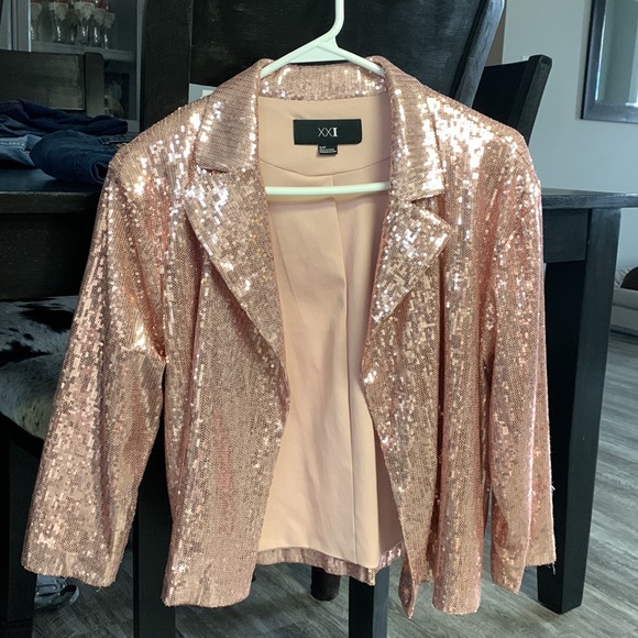 Pink sequin blazer - Picture 2 of 3